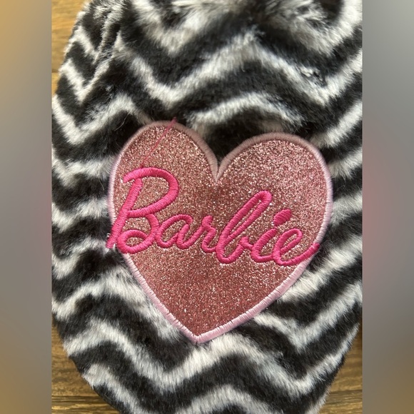 BARBIE Zebra Print Slippers Pink Glittery Heart Barbie embroidery | Size 6.6-7.5 - Picture 2 of 9